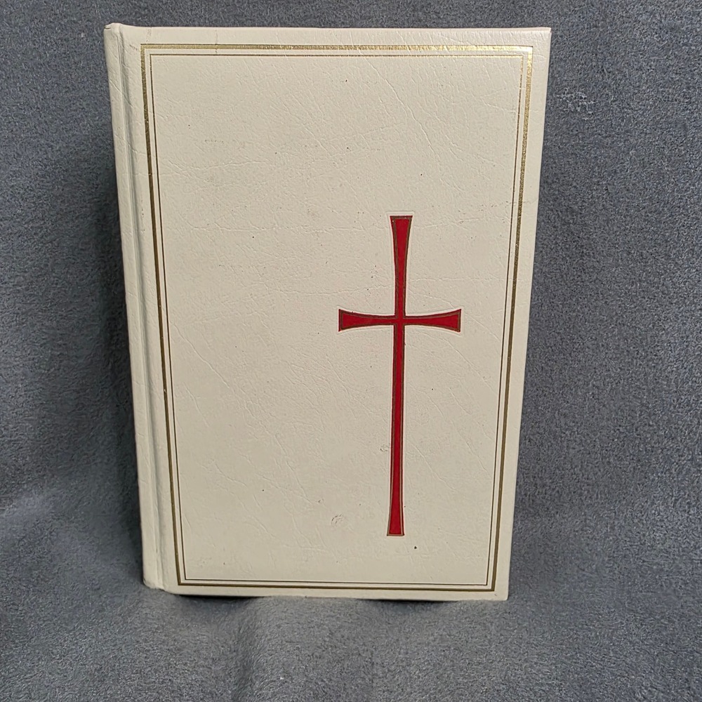 Stampley Sagrada Biblia Spanish Holy Bible White Gold Gilded Nueva Guadalupana - Picture 8 of 12